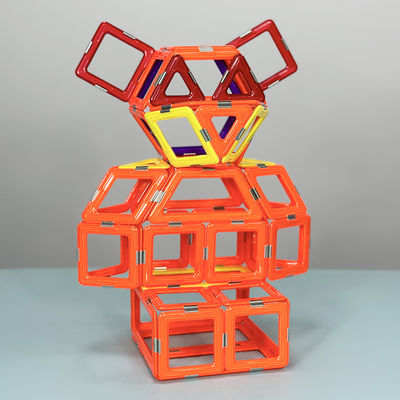 Zgromadzenie płytek magnetycznych z uniwersalnymi kształtami dla zwierząt i roślin 3D Bear