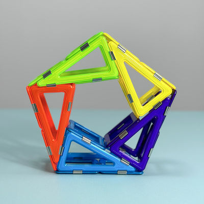 Kolorowe płytki magnetyczne geometryczne Freestyle Pentaram Kształty bloków budowlanych